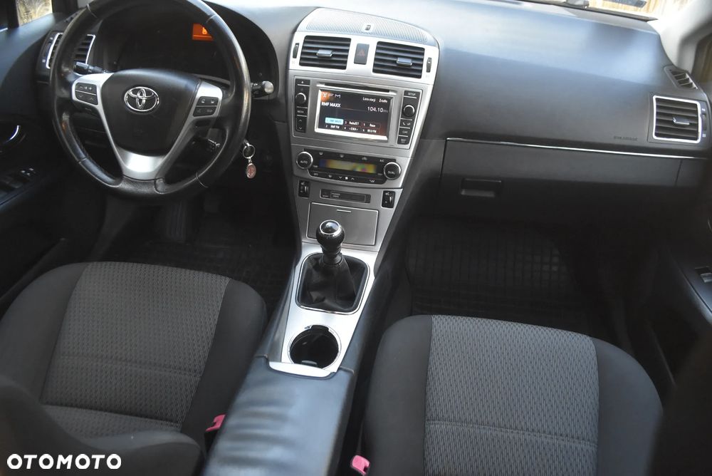 Toyota Avensis 2.2 D-4D Premium - 6