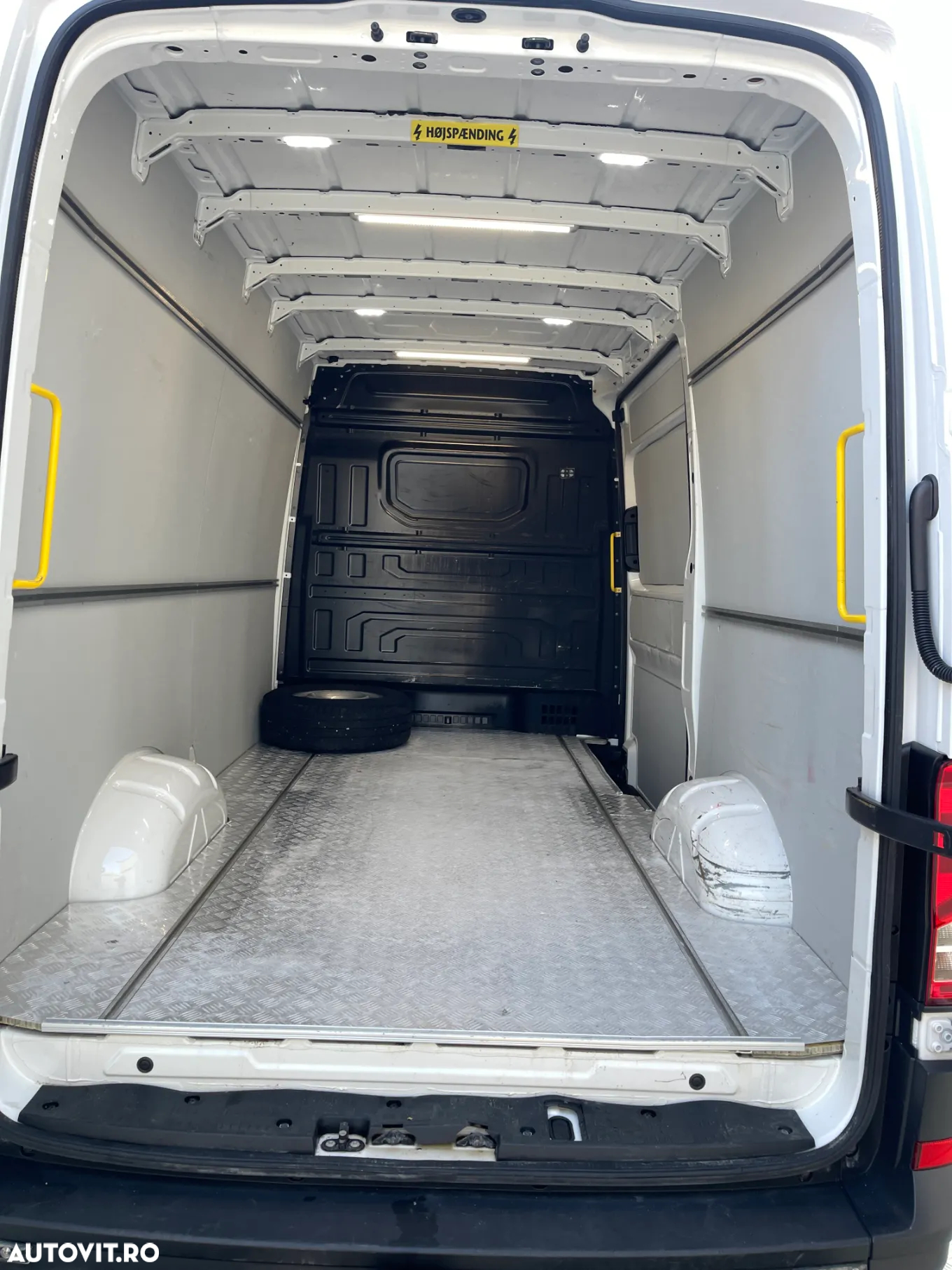 MAN TGE 3.180 / CRAFTER L3H2 - 15