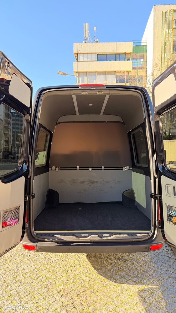 Mercedes-Benz Sprinter - 24