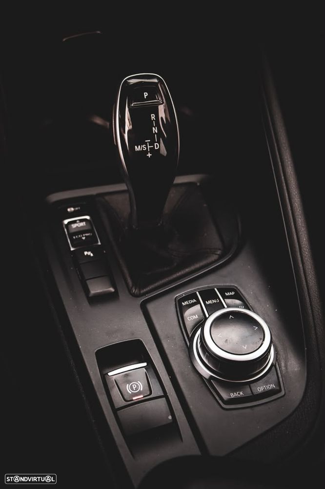 BMW X1 16 d sDrive Auto - 4