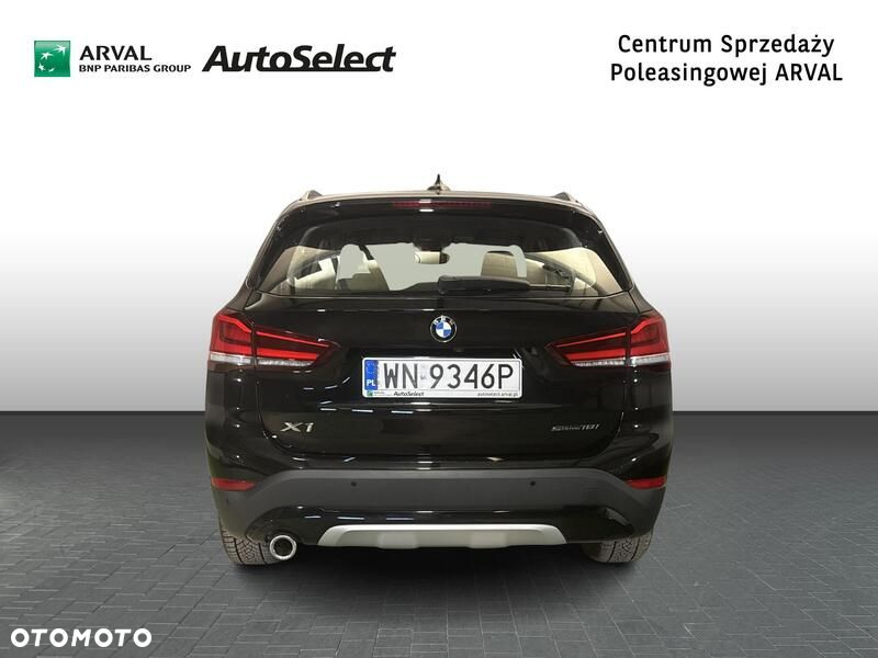BMW X1 sDrive18i xLine - 6
