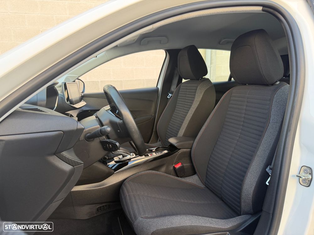 Peugeot e-208 Active Pack - 21