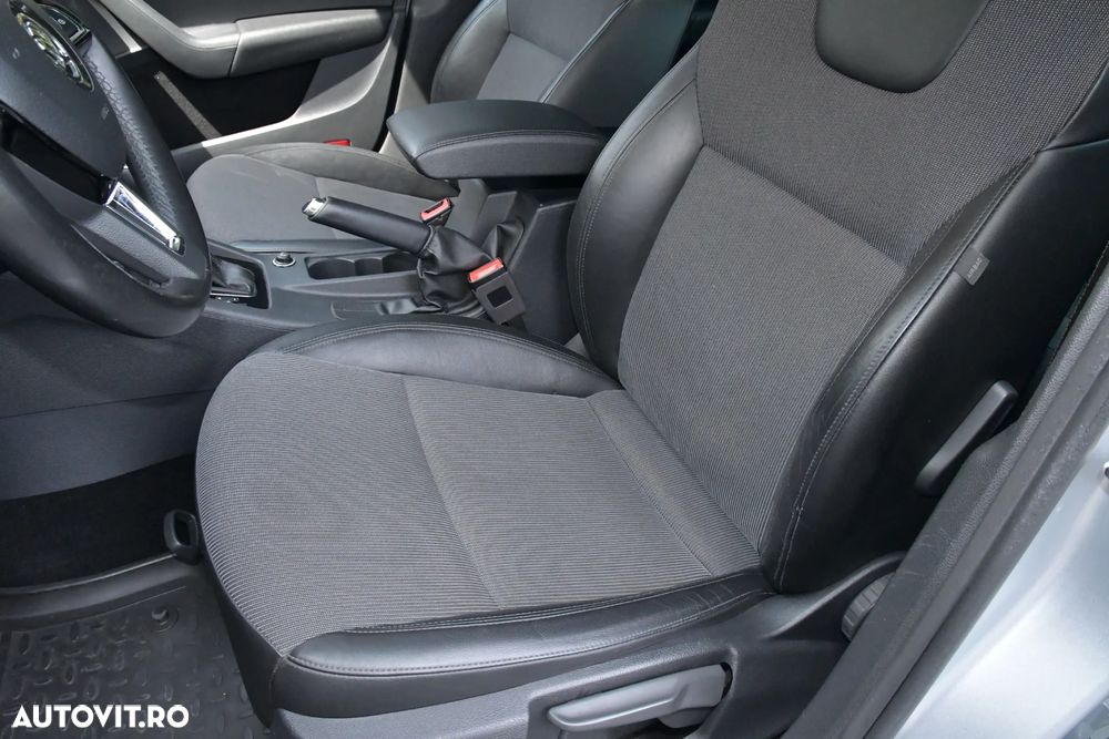 Skoda Octavia 2.0 TDI DSG 4X4 Style - 28