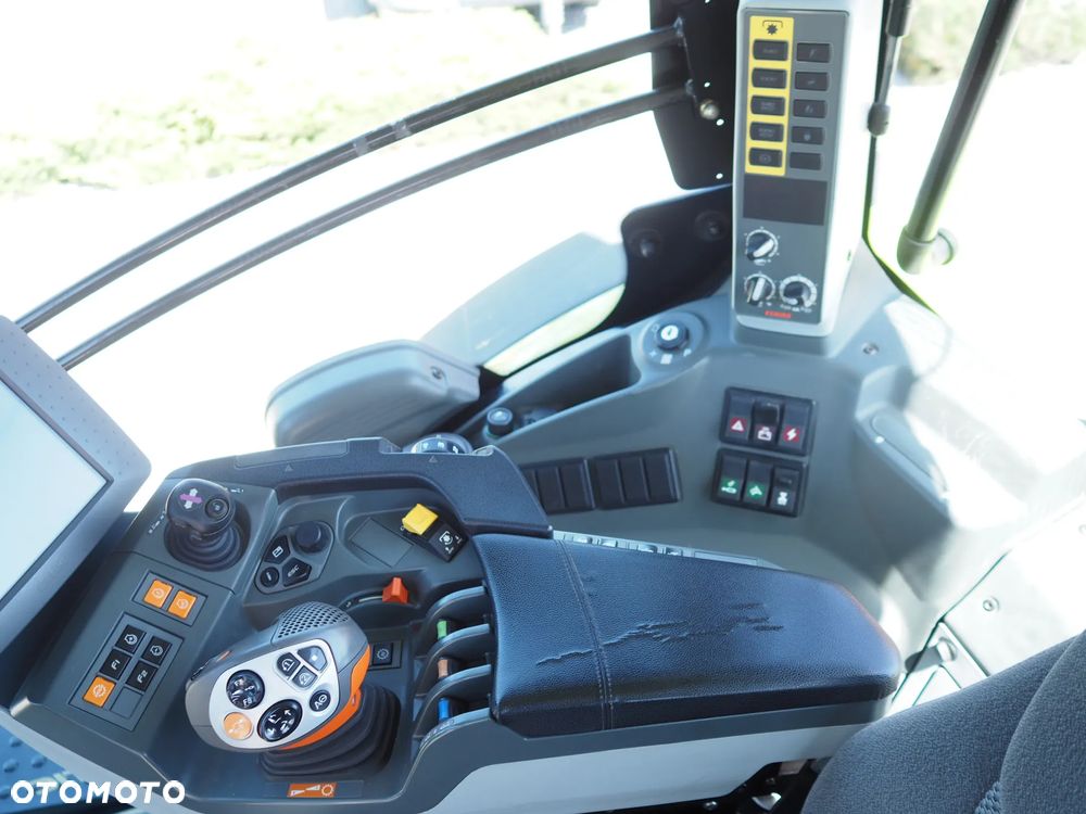 Claas Axion 830 CMATIC - 9