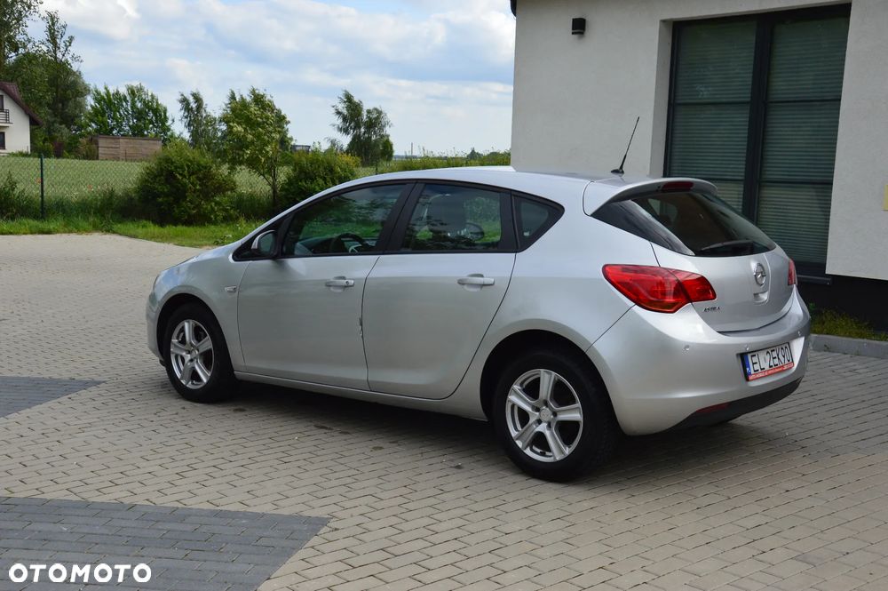 Opel Astra - 15