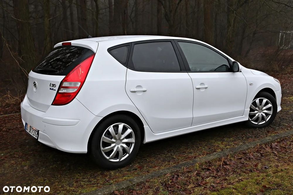 Hyundai i30 1.4 Blue Comfort - 22