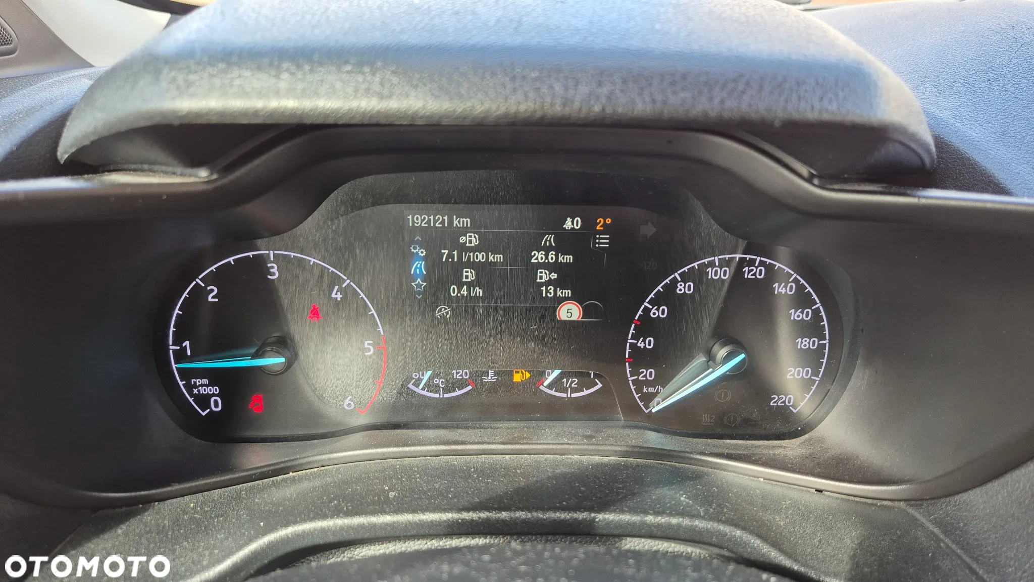 Ford Tourneo Connect Grand - 23