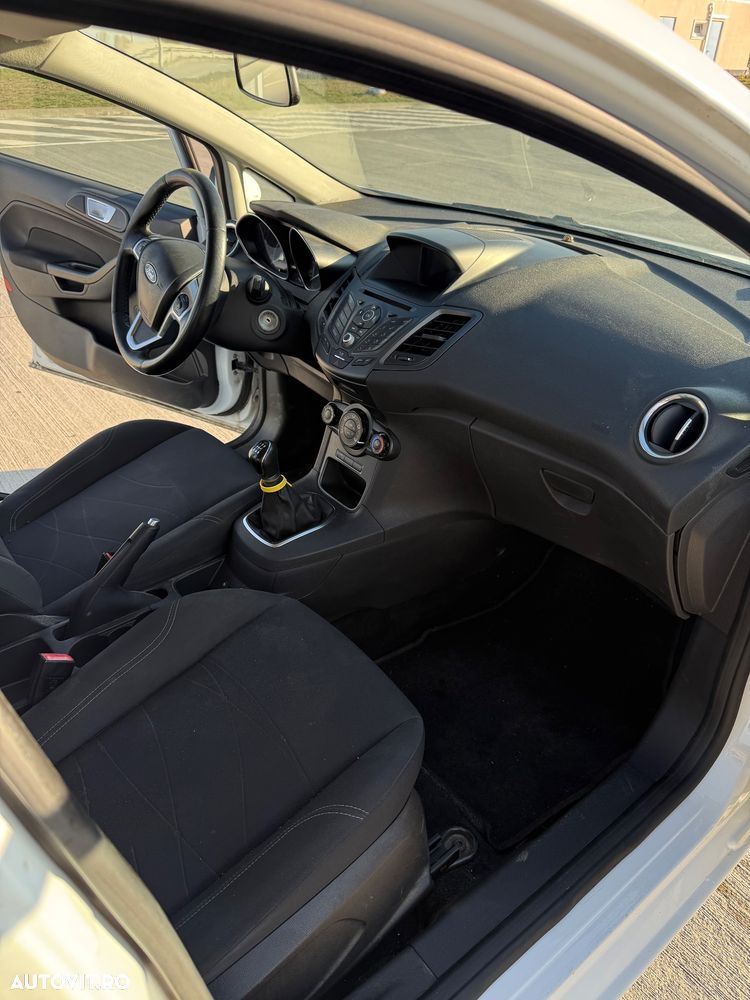 Ford Fiesta - 8