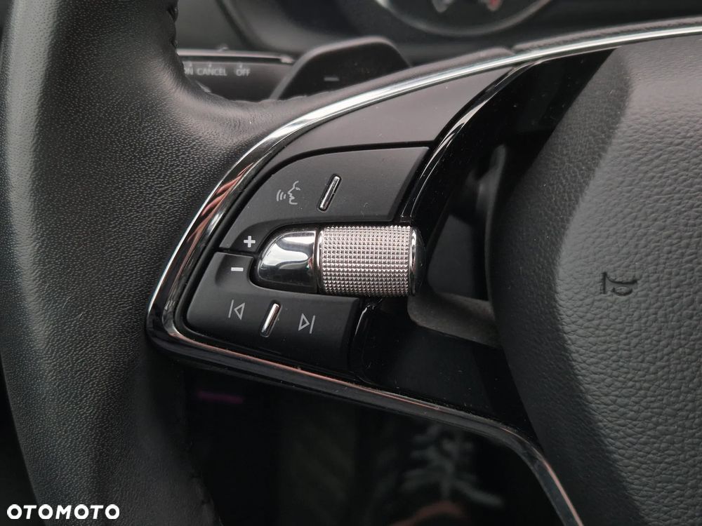 Skoda Octavia ver-1-5-tsi-e--tec-ambition-dsg - 8