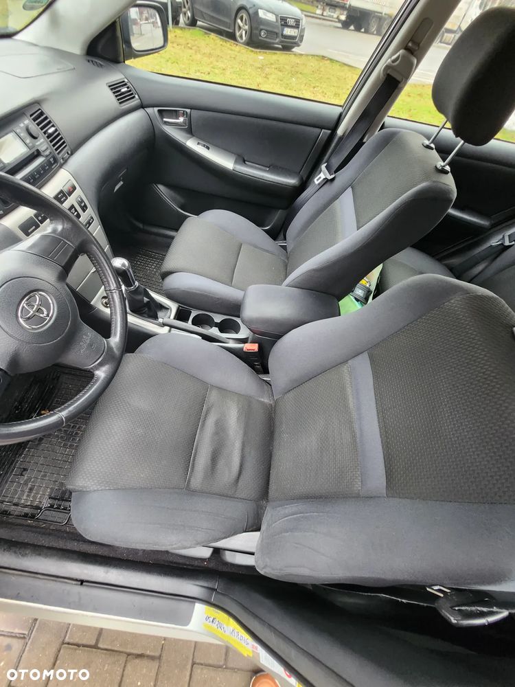 Toyota Corolla 1.6 VVT-i Sol (air6) - 4