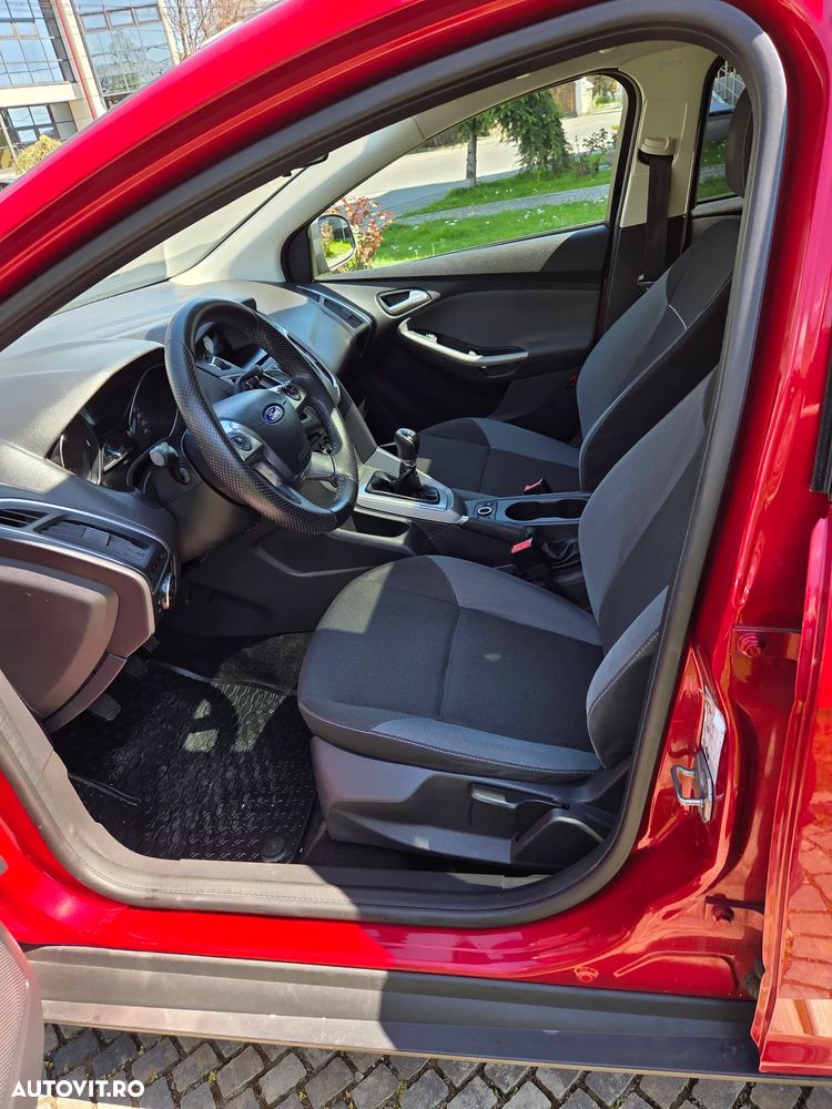 Ford Focus - 11