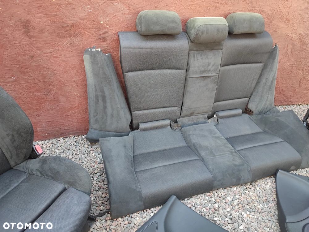BMW E46 COUPE / M3 ORYGINALNY KOMPLET FOTELI PRZÓD SPORTSIZE / SPORTY + KANAPA TYŁ + BOCZKI EUROPA W WERSJI M-PAKIET ALCANTARA / MATERIAŁOWE ALCANTARA W BARDZO DOBRYM STANIE O NR. 52 10 8 226 419 / 52 20 7 895 608 / 52 20 7 156 167 / 52 10 7 039 640 OEM - 27