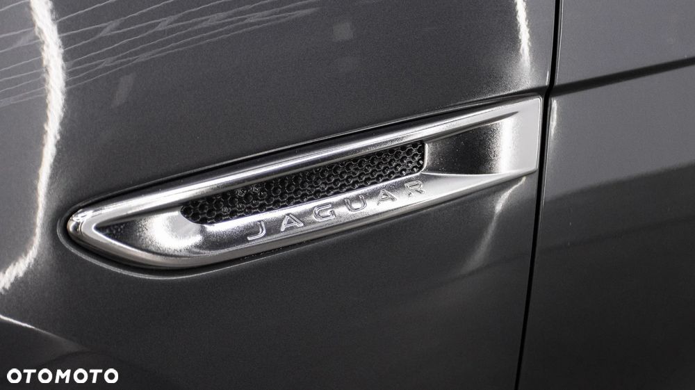 Jaguar F-Pace - 18