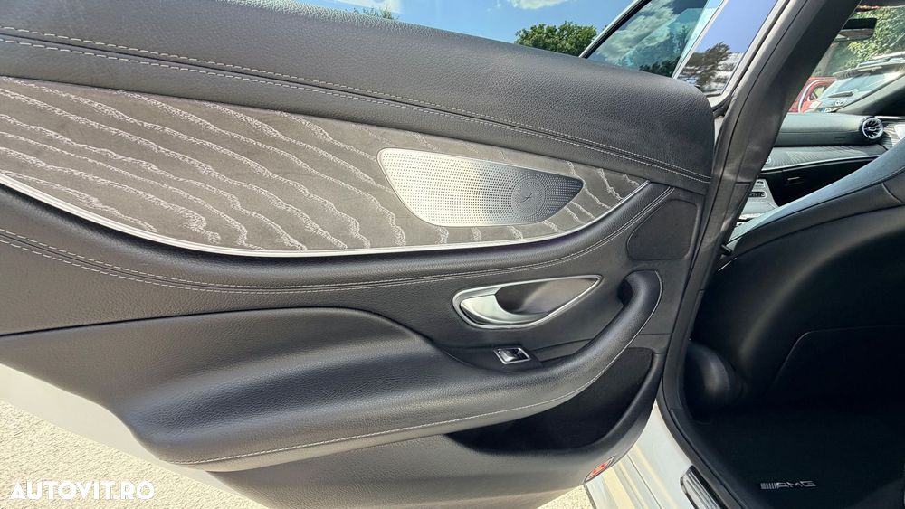 Mercedes-Benz CLS 400 d 4MATIC 9G-TRONIC AMG Line - 22