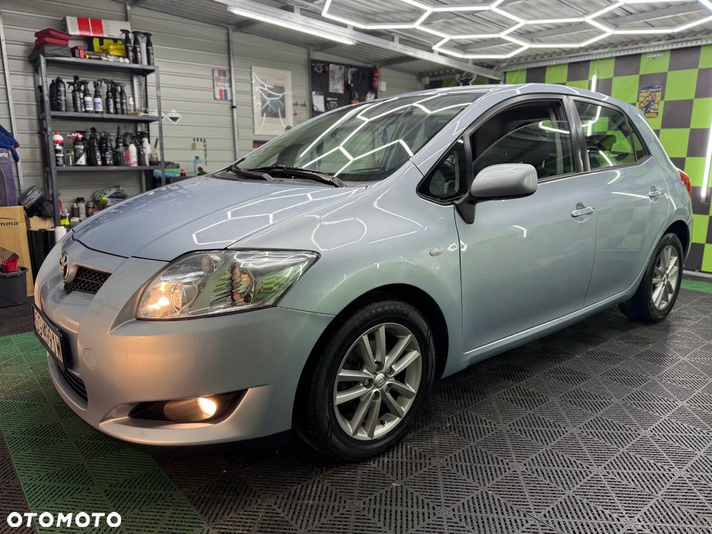 Toyota Auris 1.6 VVT-i Executive - 22