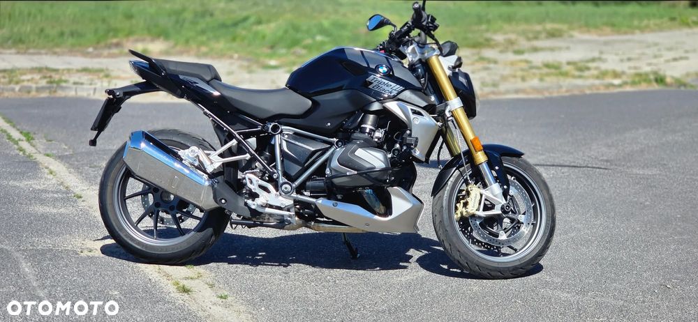 BMW R - 1