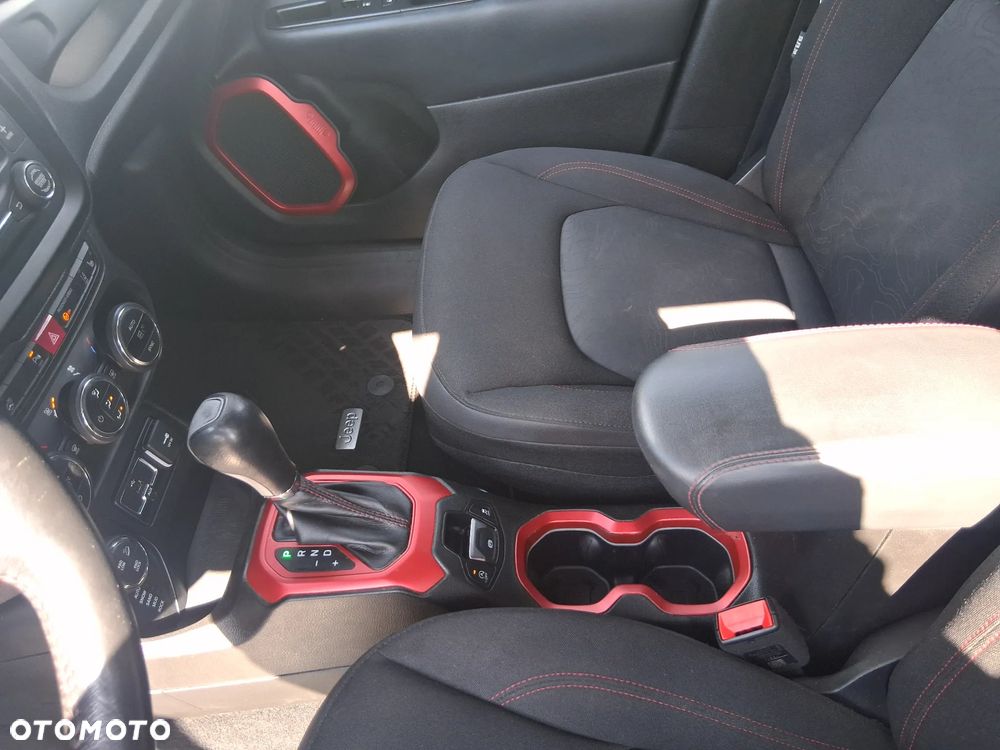 Jeep Renegade - 14