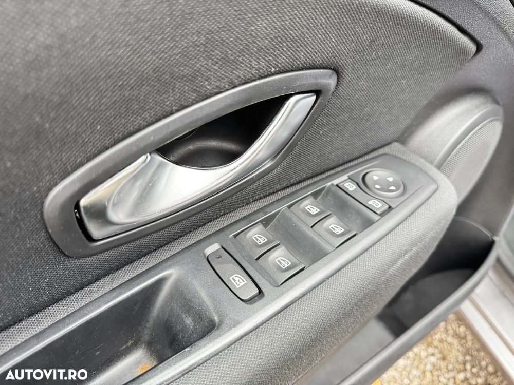 Renault Megane 1.6 16V 100 Authentique - 13