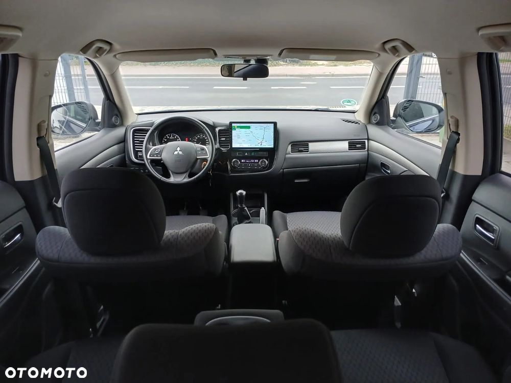 Mitsubishi Outlander 2.0 2WD Diamant Edition - 28