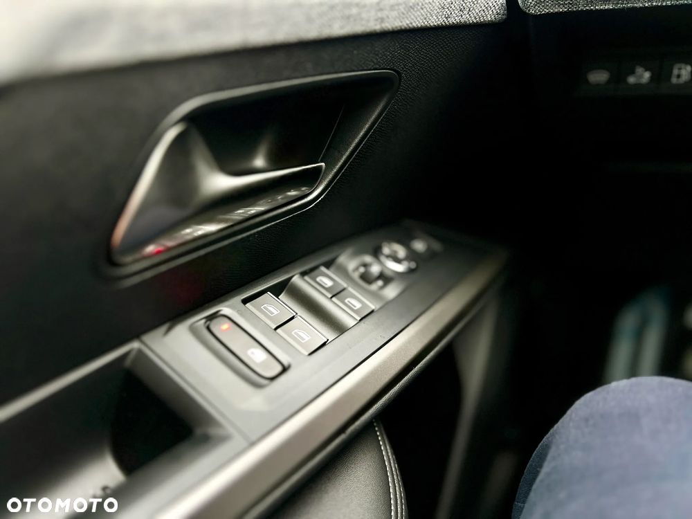 Peugeot 5008 1.6 PHEV 225 GT Exclusive S e-DCS7 - 28