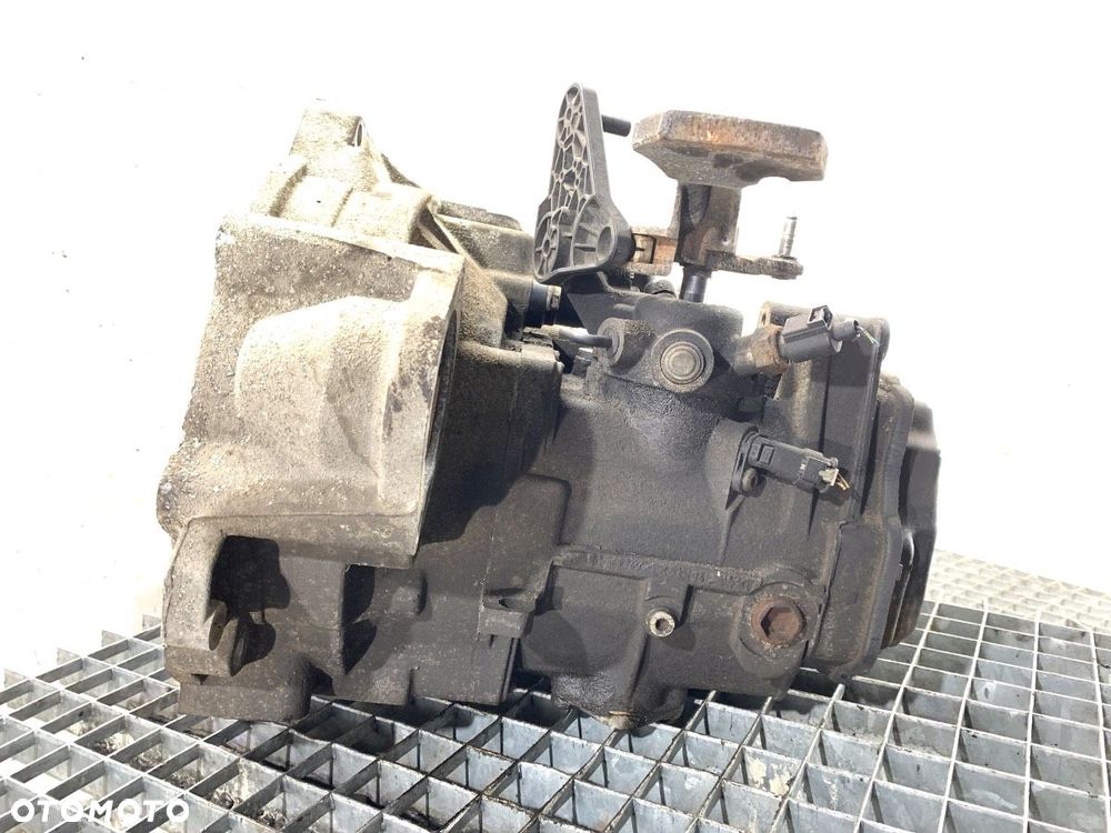 SKRZYNIA BIEGÓW  VW GOLF VII (5G1, BQ1, BE1, BE2) 2012 - 2022 1.6 TDI 81 kW [110 KM] olej napędowy - 2