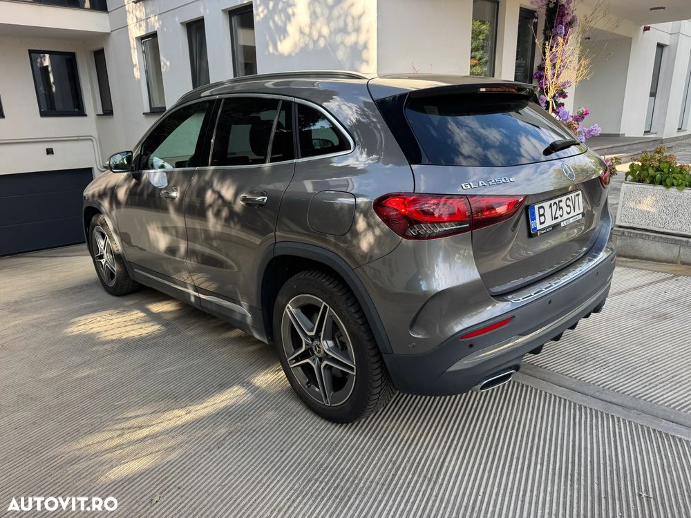 Mercedes-Benz GLA - 9