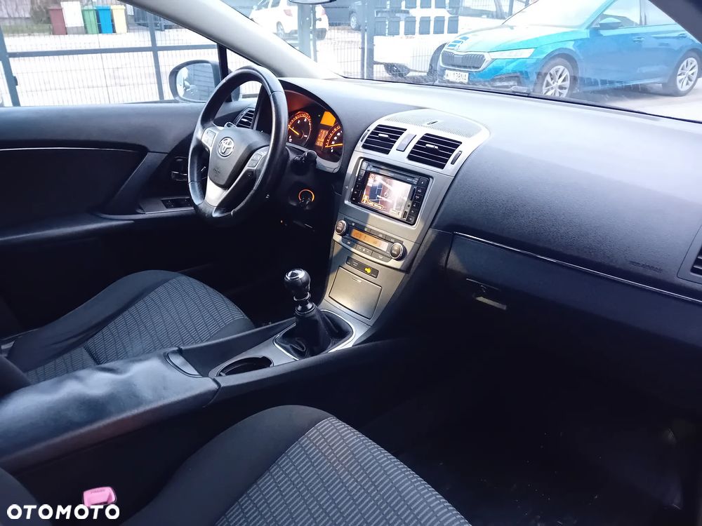 Toyota Avensis 2.0 D-4D Executive - 6