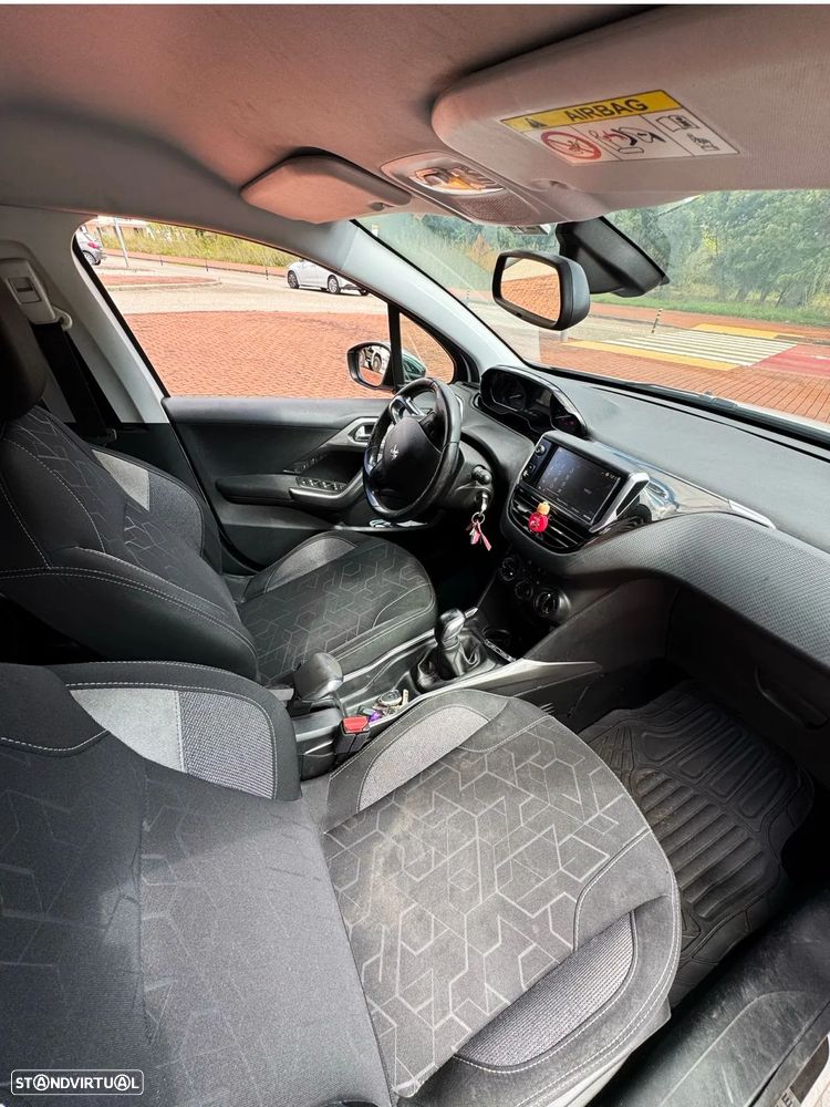 Peugeot 2008 1.6 BlueHDi Style - 3