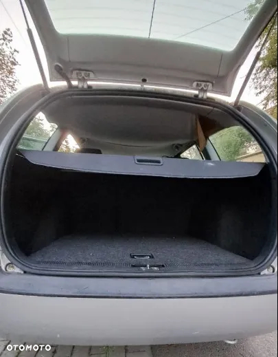 Skoda Octavia 1.6 Ambiente - 11