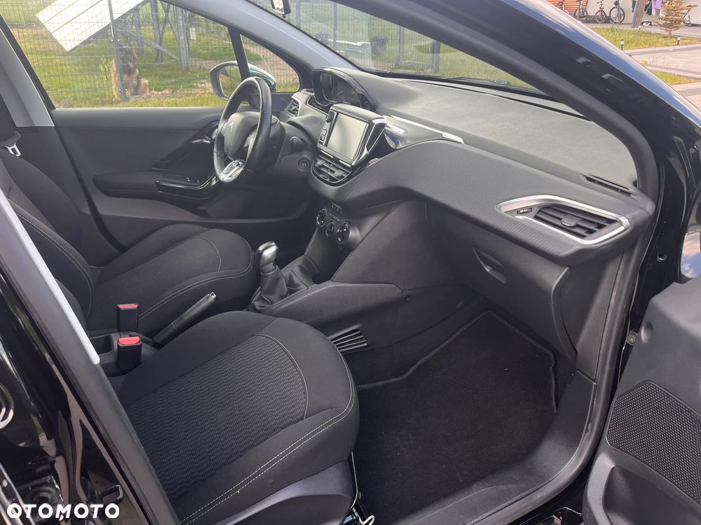 Peugeot 208 PureTech 82 Start & Stop Style - 16