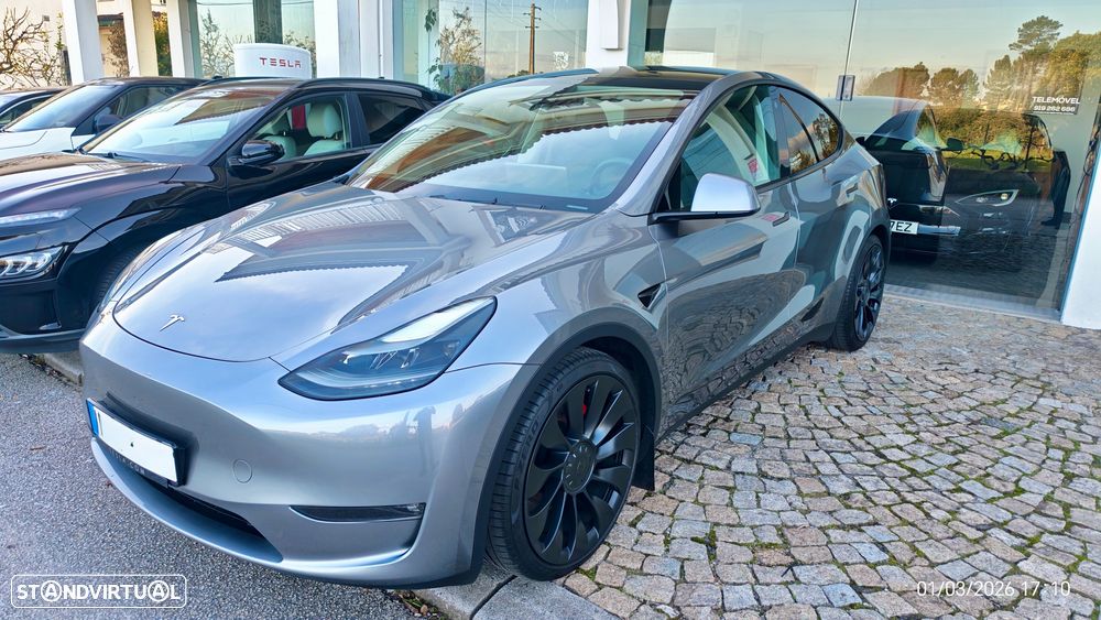 Tesla Model Y Performance Tração Integral - 31