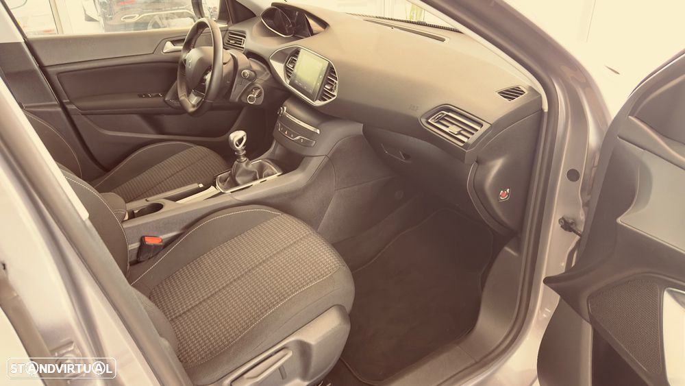 Peugeot 308 1.2 PureTech Active Pack - 14