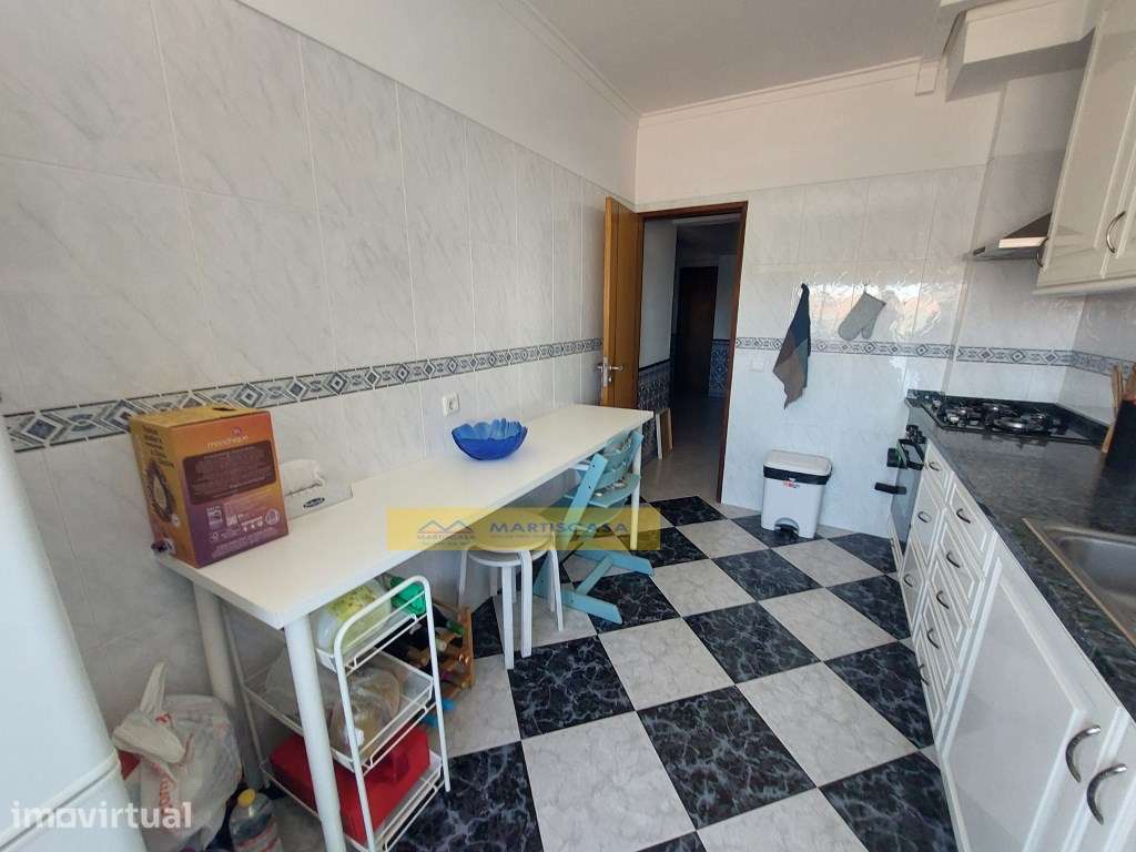 T2 com garagem , arrecadação, despensa e varanda fechada - Algueirão - Grande imagem: 3/23
