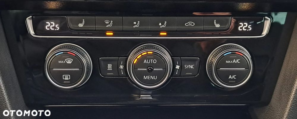 Volkswagen Passat Variant 2.0 TDI SCR DSG Highline - 19