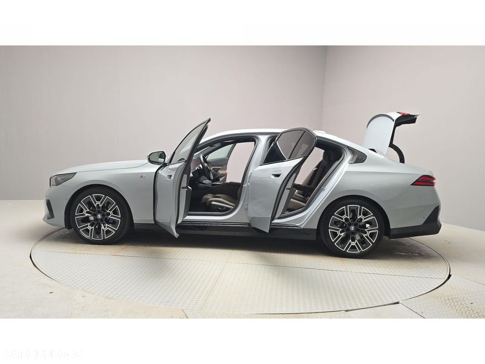 BMW Seria 5 - 10