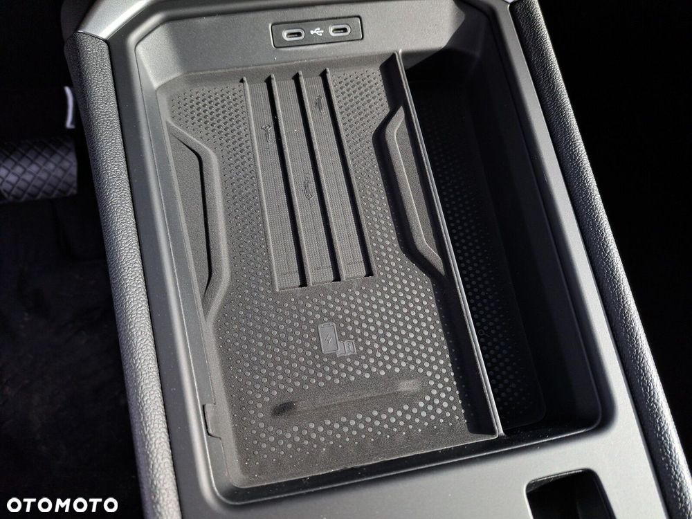 Volkswagen T-Roc 1.5 eTSI Life DSG - 28