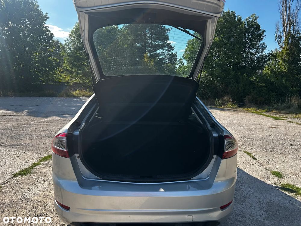 Ford Mondeo 2.0 TDCi Ambiente - 22
