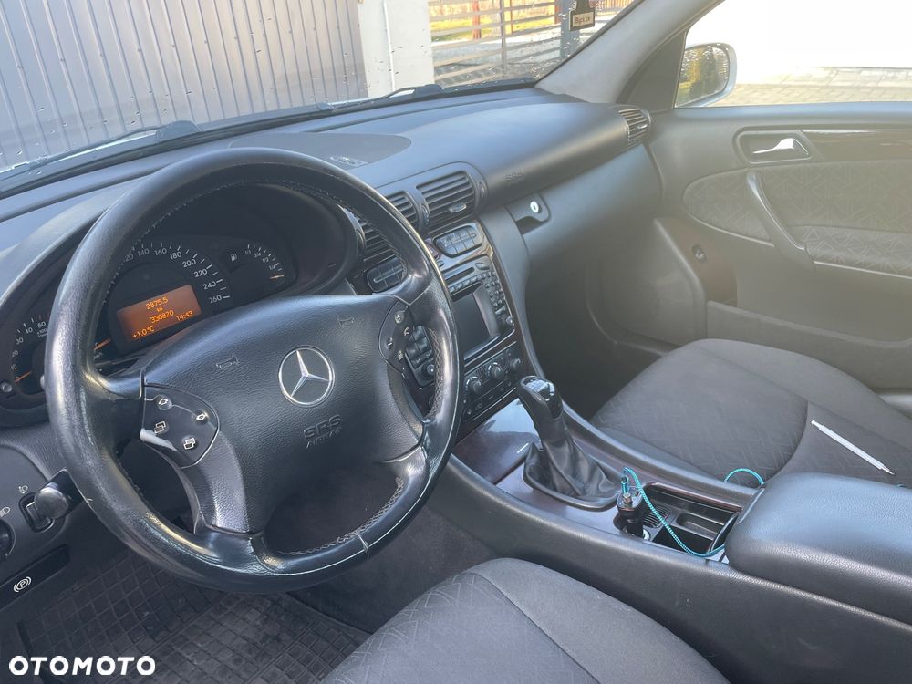 Mercedes-Benz Klasa C 220 T CDI Elegance - 6