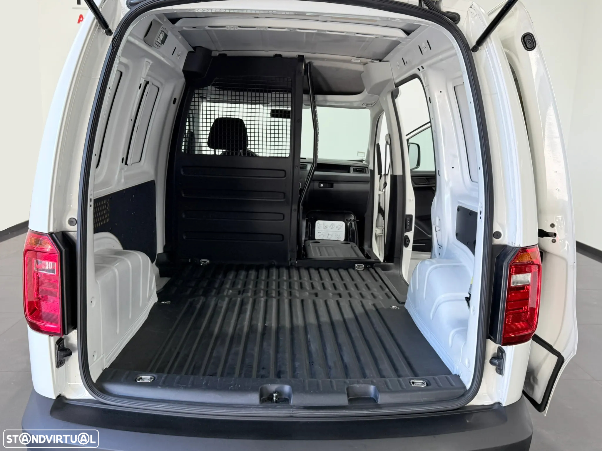 VW CADDY 2.0 TDI BLUEMOTION - CAIXA AUTOMATICA - 7