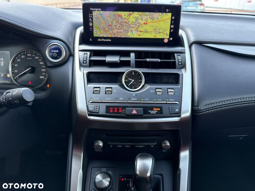 Lexus NX 300h F Impression AWD - 24