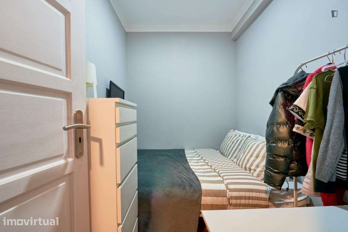 Quarto - localizado em Amadora Lisbon - Grande imagem: 2/27
