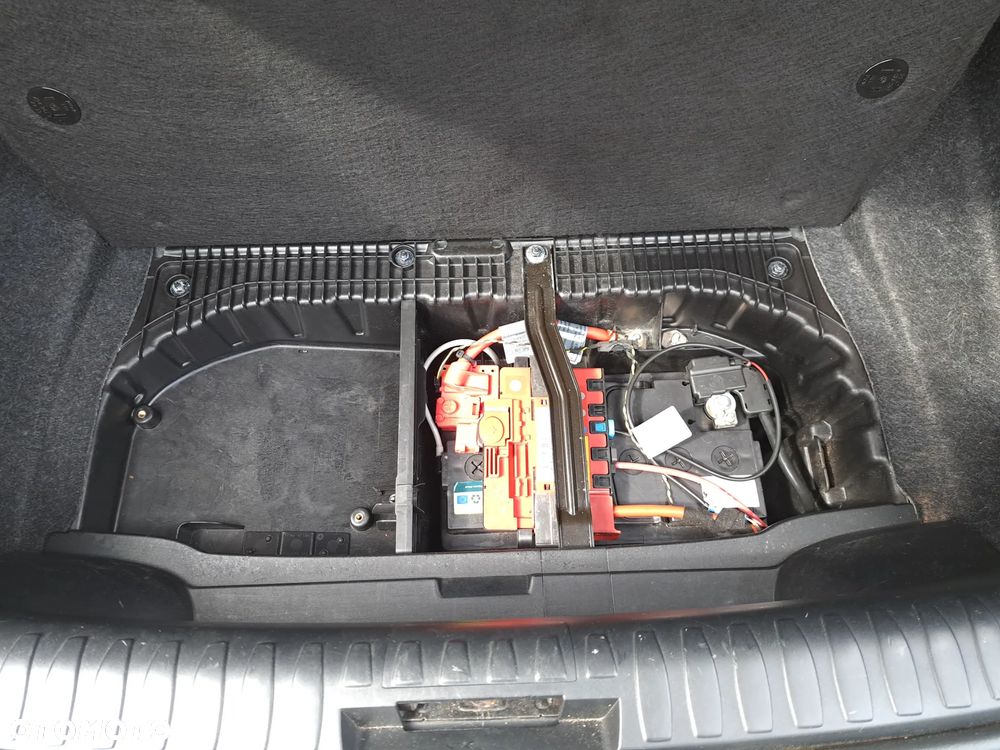 BMW Seria 1 116i - 30