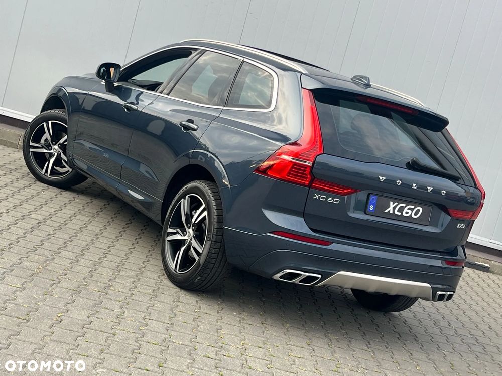 Volvo XC 60 D5 AWD Momentum - 8