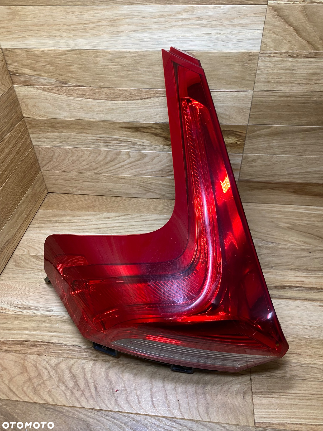 VOLVO V40 LAMPA TYLNA LEWA 31395478 - 3