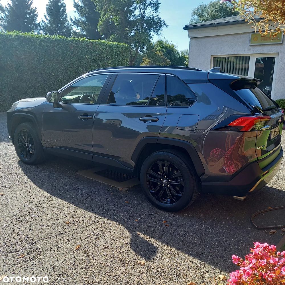 Toyota RAV4 - 8