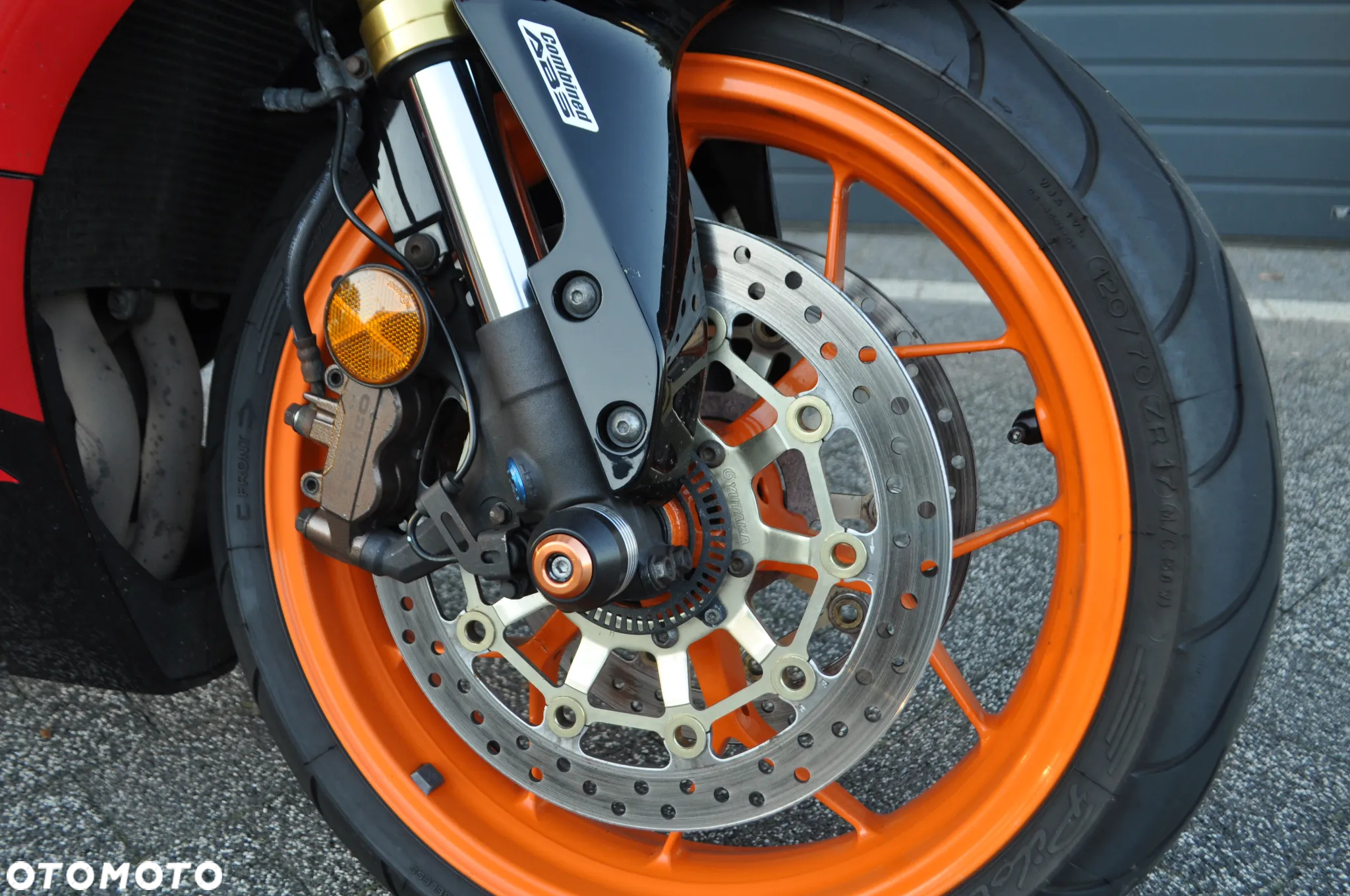 Honda CBR - 35