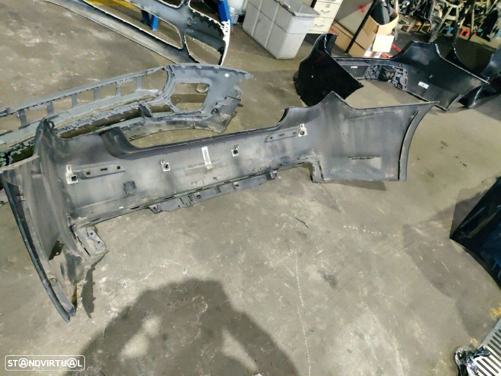 Parachoques Trás / Para Choques Traseiro Nu Bmw 7 (F01, F02, F03, F04) - 5