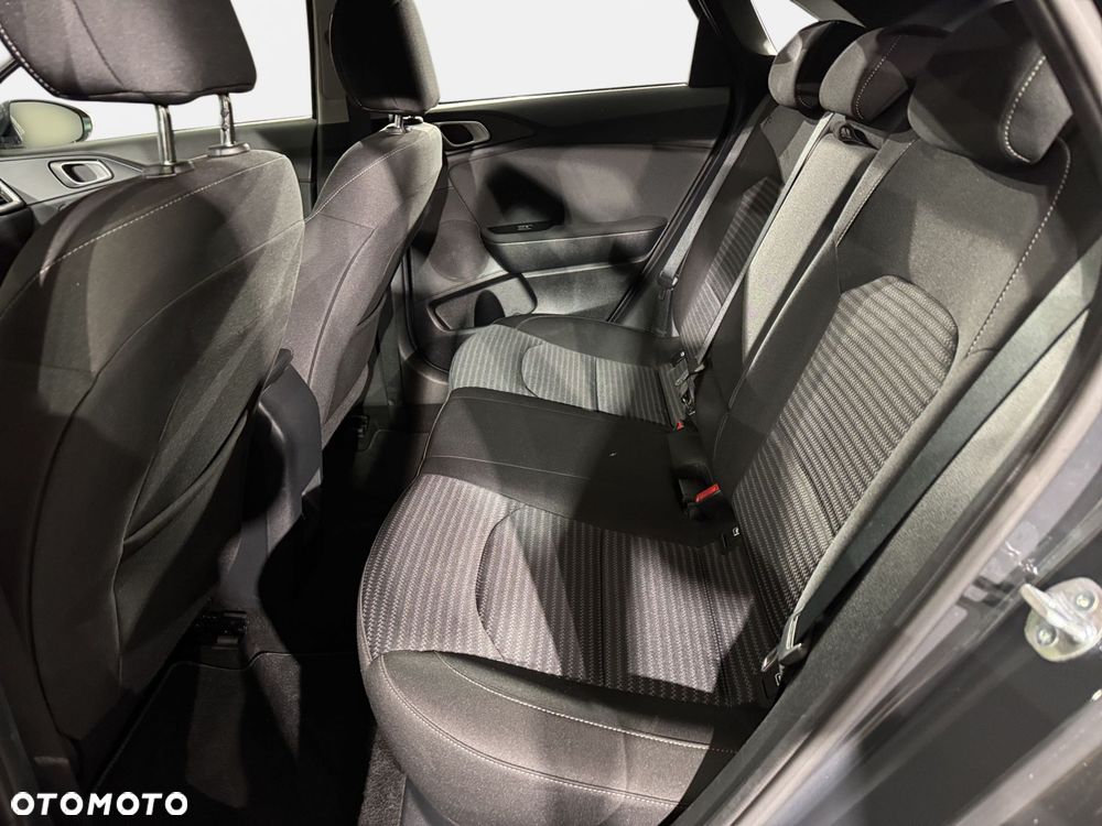 Kia Ceed - 23