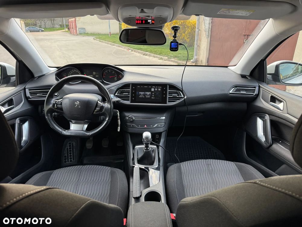 Peugeot 308 1.6 e-HDi Allure S&S - 14