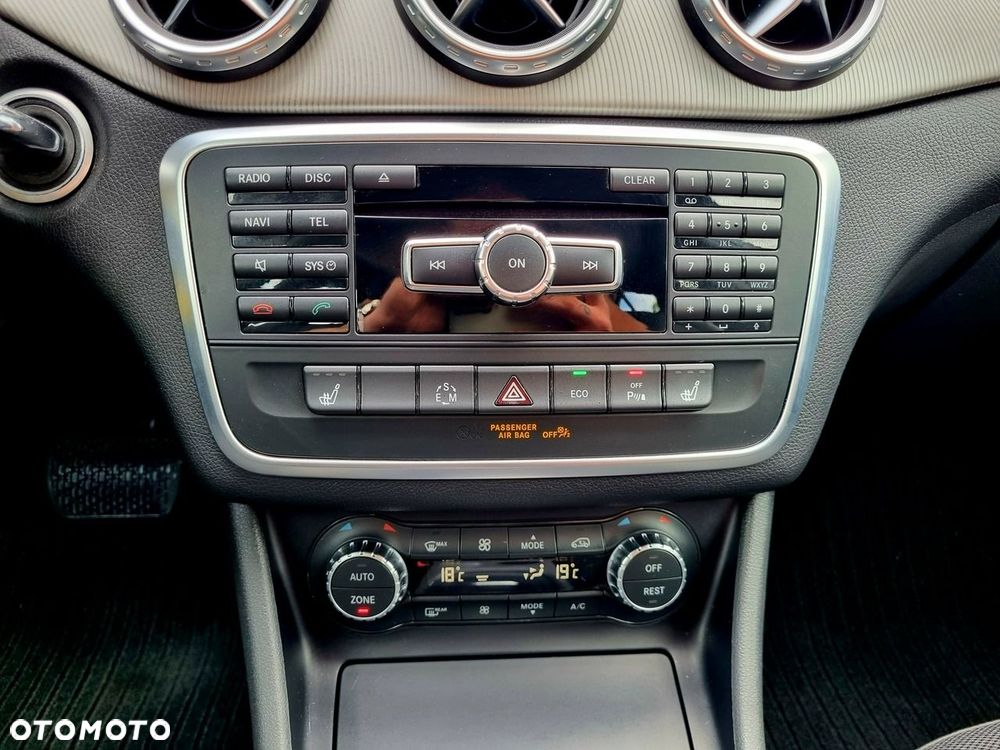 Mercedes-Benz GLA 250 7G-DCT Style - 21
